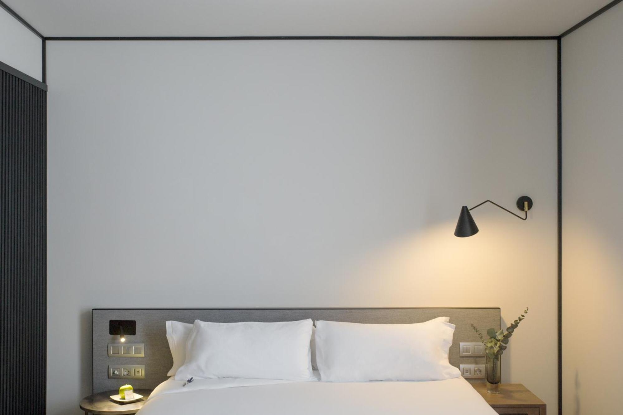 Double or Twin Room (1-2 Adults),1272621328:JPEG